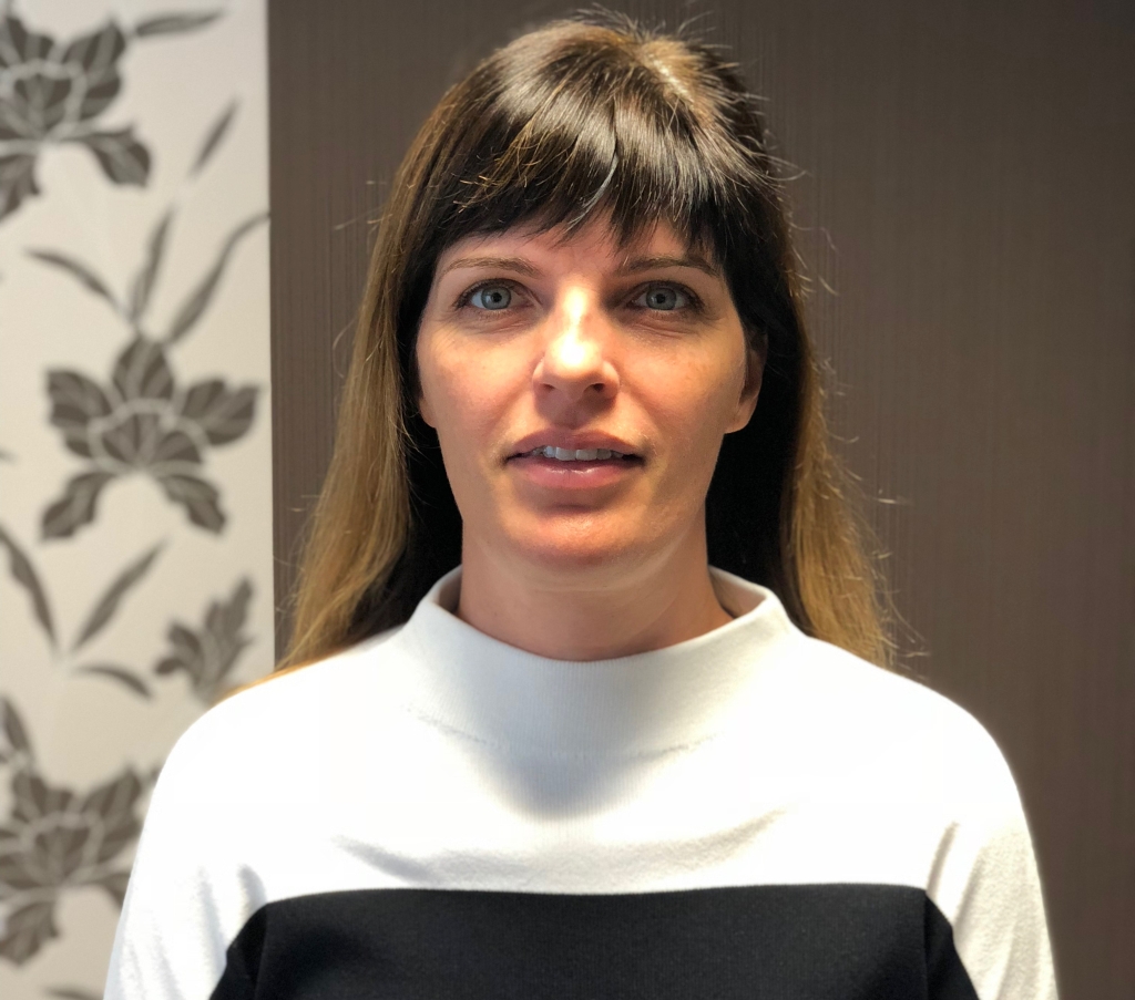 Egy sikeres nap nehéz éjszakája Adamcsek Angelika, 365 üzleti történet