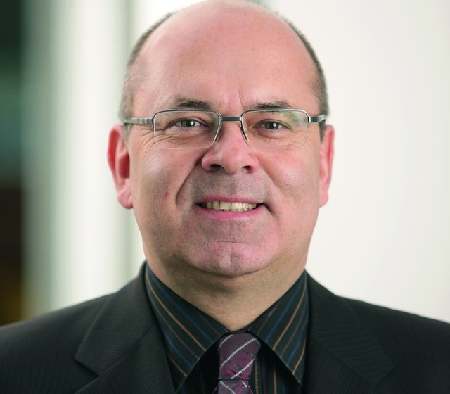 Csuri Ferenc, 365 üzleti történet