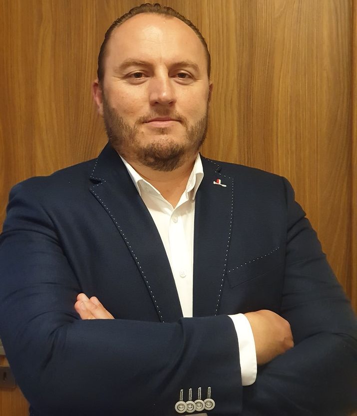 Milliárdos gátszakadás Juhász László, a Chesterton Hungary Kft. ügyvezető igazgatója