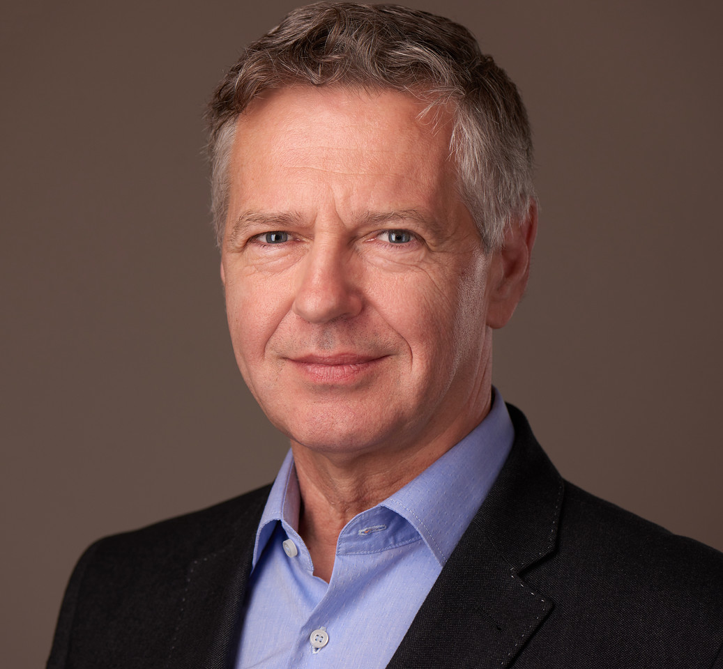 Véletlenek pedig vannak Károlyi László, Legrand, 365 üzleti történet