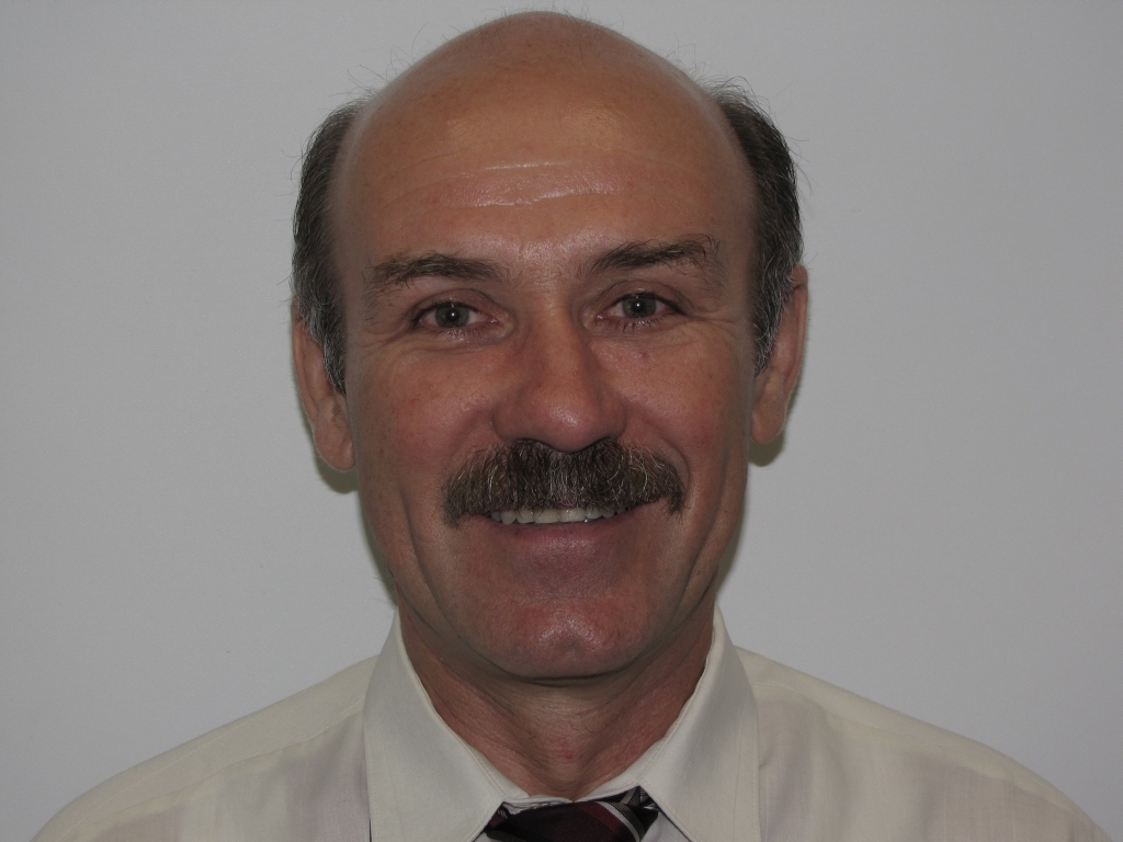 Mire jó a golflabda röppályája? Kazi Károly, 365 üzleti történet