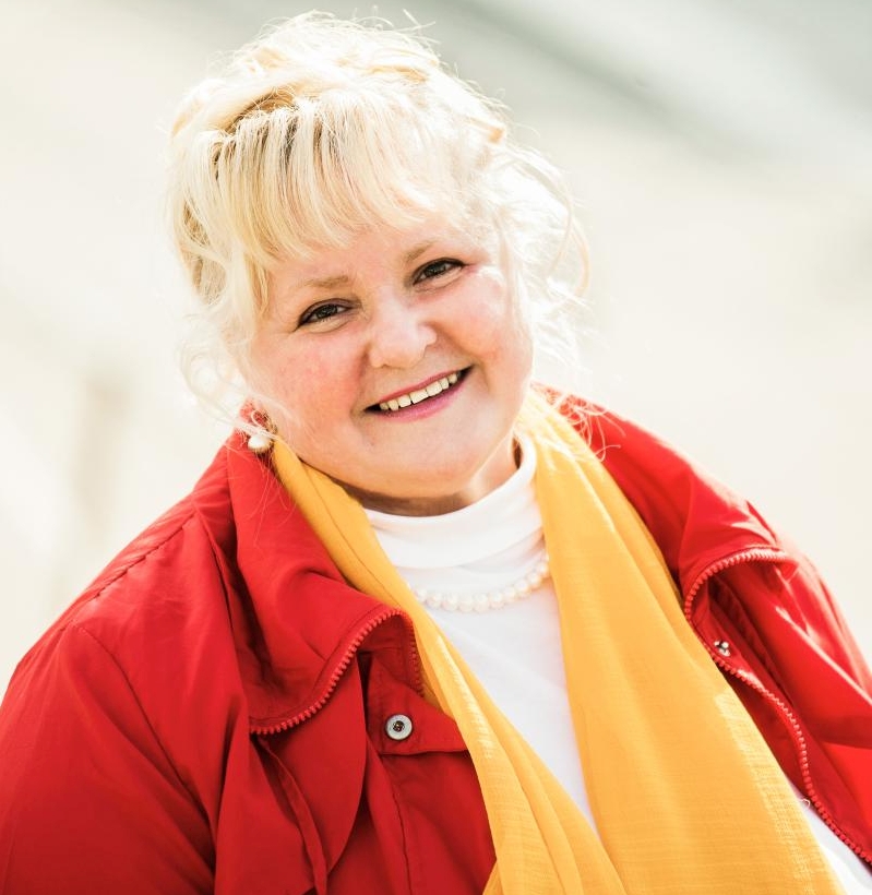 365 üzleti történet, Kiss T. Anna