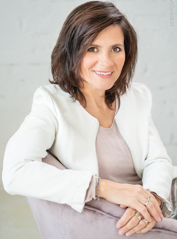 Krizsó Szilvia, a Krizshow Business & Art Kft. ügyvezetője