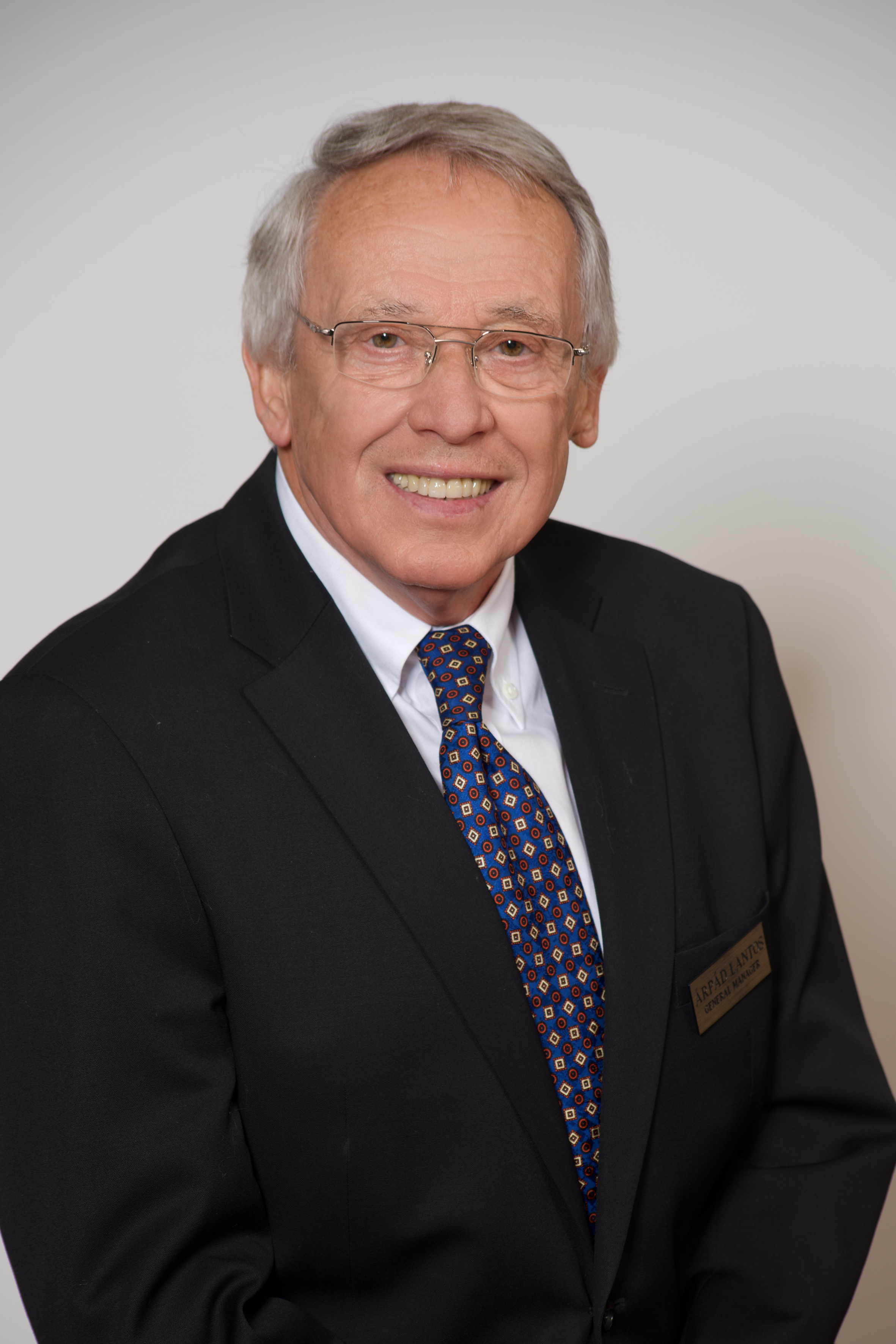 Lantos Árpád, Hotel Silvanus, 365 üzleti történet