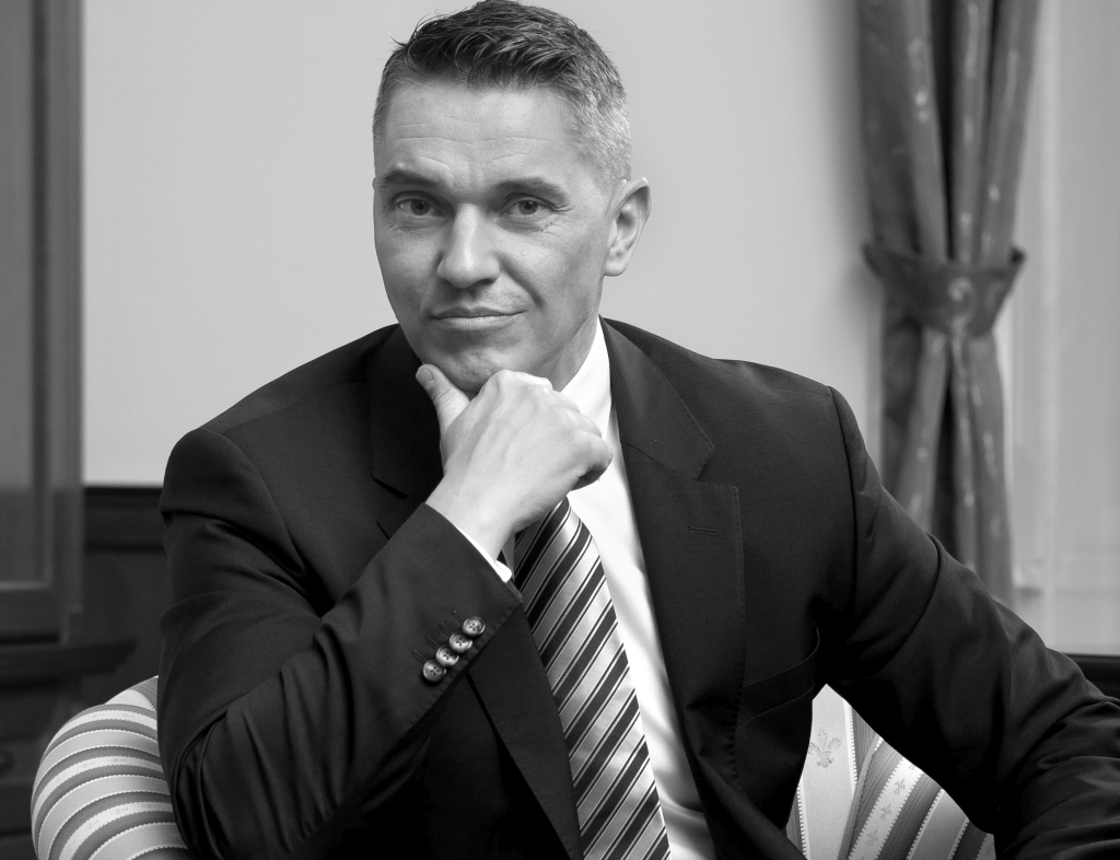 365 üzleti történet, Papp Tibor