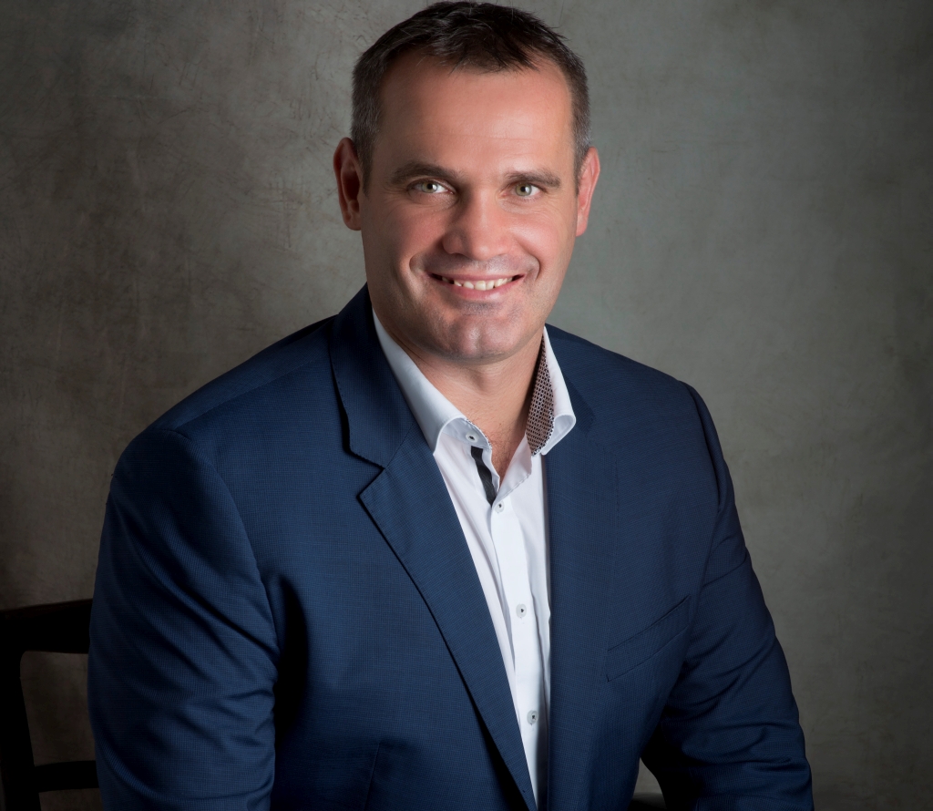 365 üzleti történet, Pődör Csaba