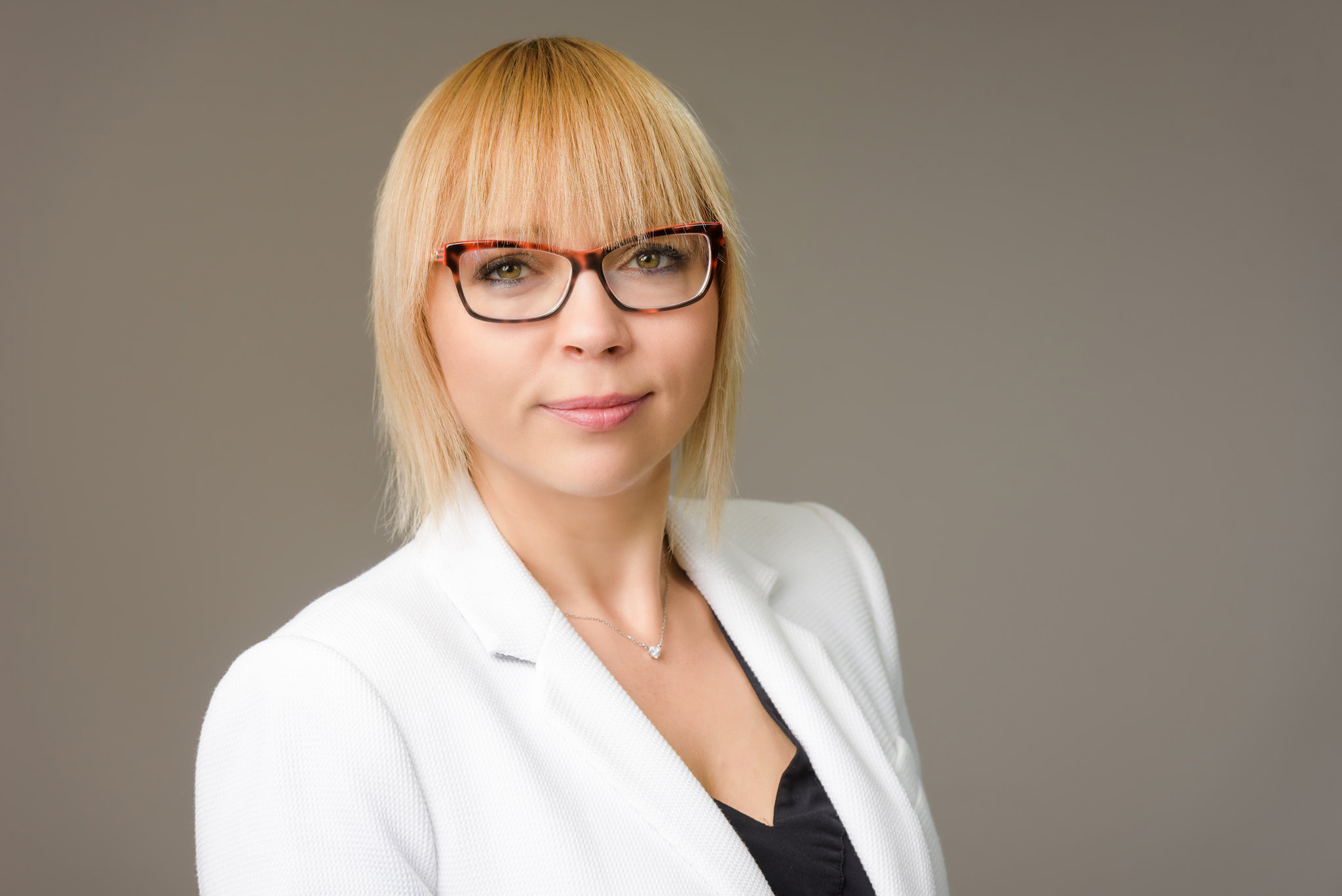 Egy szakítás stációi Veres Rita, 365 üzleti történet, AON Hewitt