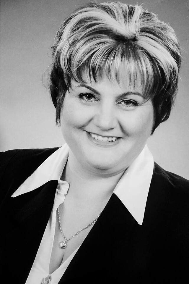 Rezgős polkában a főnökasszony Szakács Hedvig, a ZIMBO Perbál Kft. és a ZIMBO Románia ügyvezető igazgatója