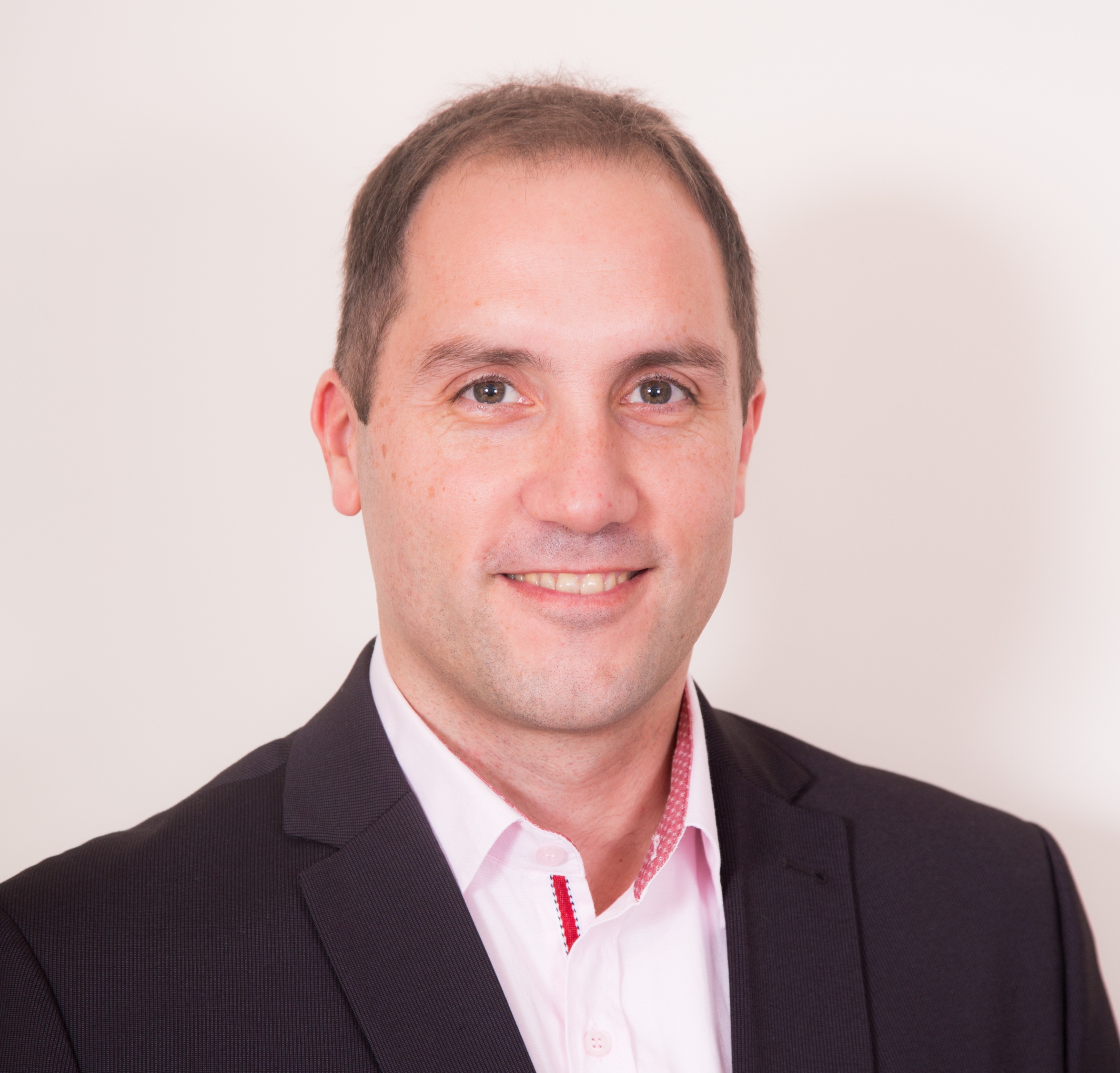 Szűcs Gergely, Akzo Nobel Coatings, 365 üzleti történet