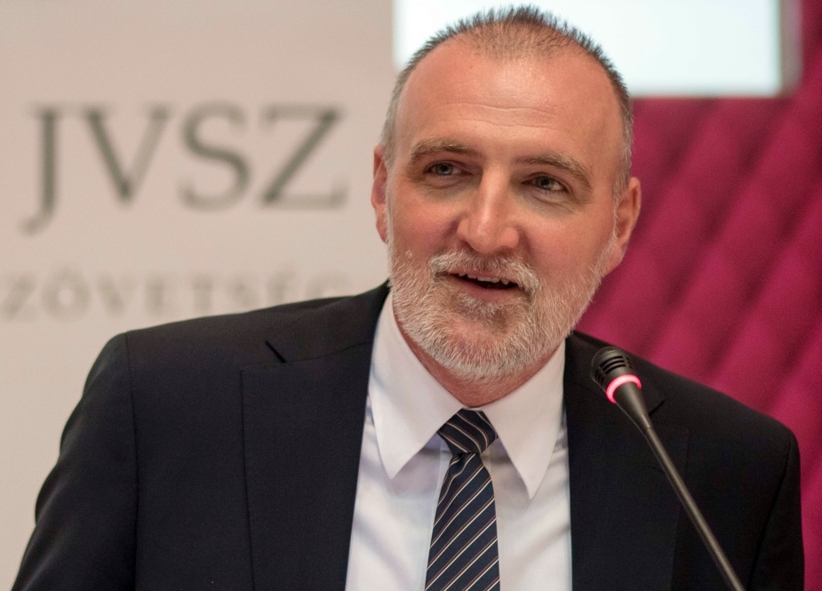 Tálos Péter, a Foxconn-csoport alelnöke, a Joint Venture Szövetség elnöke