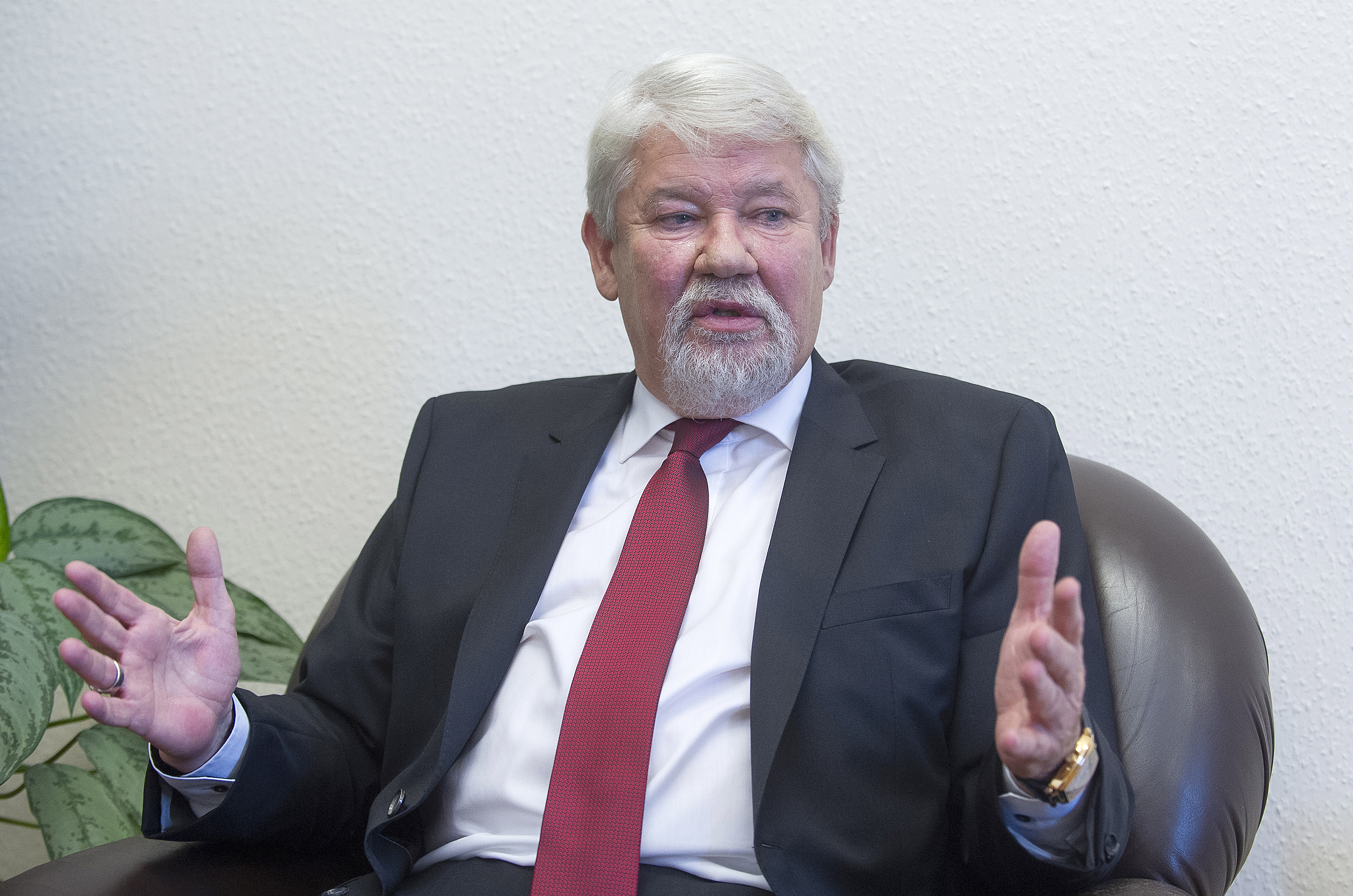 Tolnay Tibor, VOSZ, Magyar Építő Zrt., 365 üzleti történet