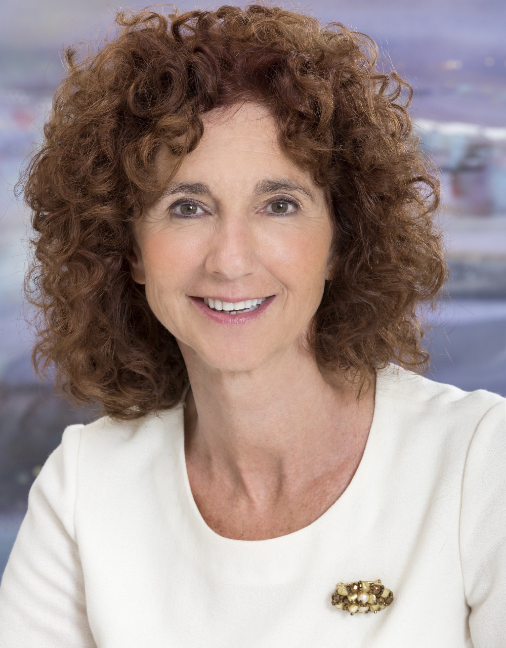 Virág Judit, 365 üzleti történet, árverés