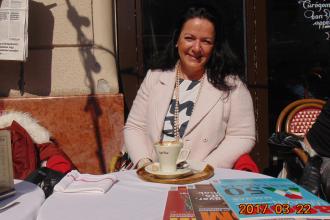 Semperger Kinga, országváltás, menedzsment