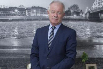 dr. Gellért Ákos, a Naturtex Kft. és a Gellért és Fiai Consulting Kft. alapító-tulajdonosa