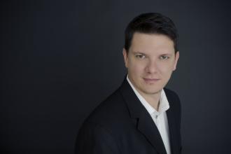 Hartmann István, 365 üzleti történet, Delta