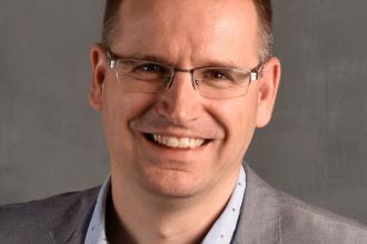 ÉLETtelenül a mókuskerékben Kaszás Péter, a TeamGuide Menedzsment Tanácsadó Iroda alapítója, vezetéspszichológiai szakértő