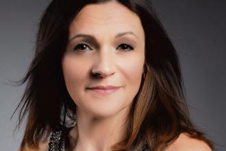 Kővári Erika, 365 üzleti történet