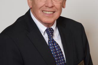 A szállodaportás, aki megbénította a Heathrow-i repülőteret Lantos Árpád, Hotel Silvanus, 365 üzleti történet