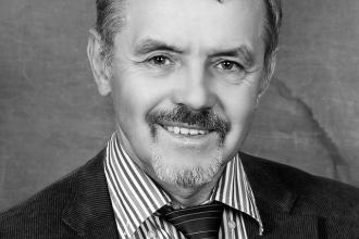 A manyó Sinkó Ottó,a Videoton társtulajdonosa, társvezérigazgatója