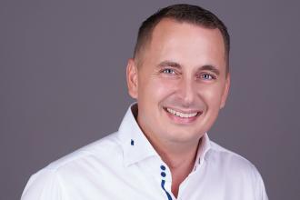 A csodaszoftver, ami potencianövelőt árult nagy tételben Surányi Ferenc, az M.I. SOLUTION Kft. ügyvezető igazgatója