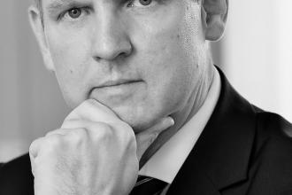 Az okostojás és a csapat Szirmák Botond, a Provident Pénzügyi Zrt. vezérigazgatója, a Menedzserek Országos Szövetségének volt