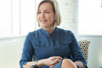 Az a baj... Zolnay Judit, 365 üzleti történet, MetLife